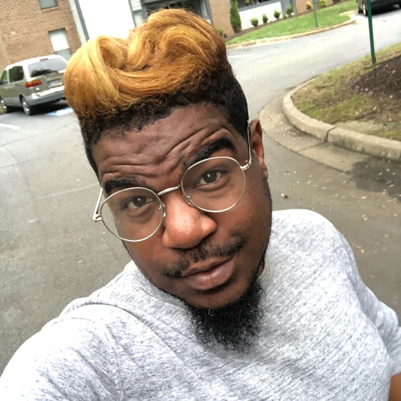 Meet your Posher, Jameson - Picture 1 of 1